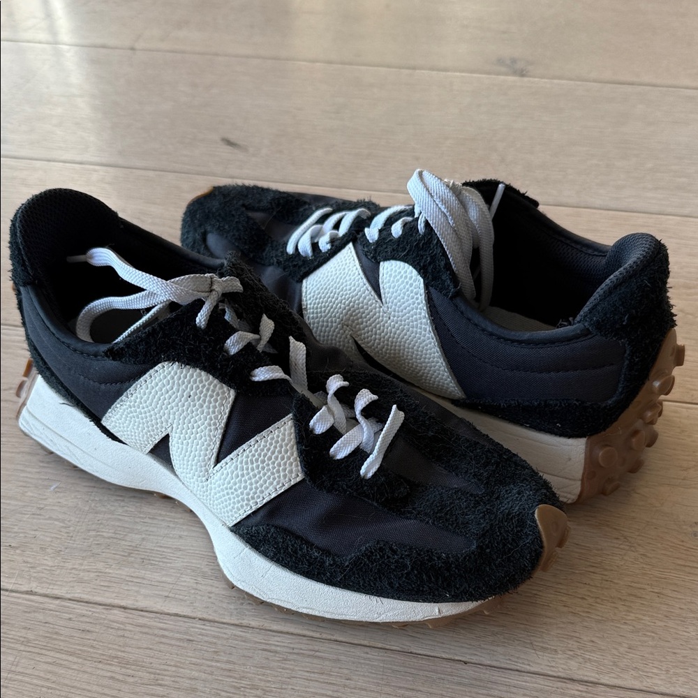 New Balance Women's 327 Sneakers